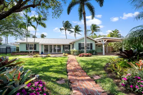 402 Lake Dr, Delray Beach, FL 33444