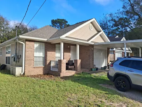 6018 Montgomery Ave, Pensacola, FL 32526