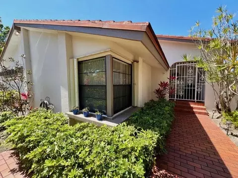 665 Hollows Cir, Deerfield Beach, FL 33442