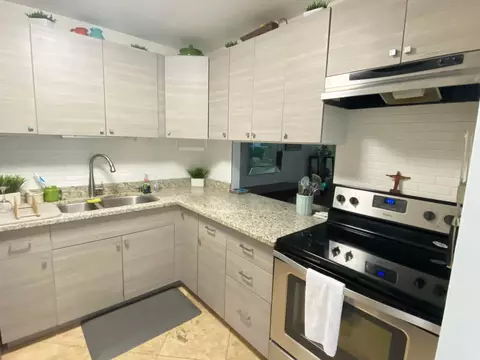 2566 Garden Dr S #306, Lake Worth Beach, FL 33461
