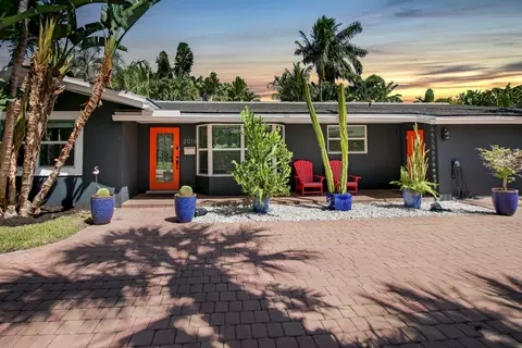 2016 NE 22nd St, Wilton Manors, FL 33305
