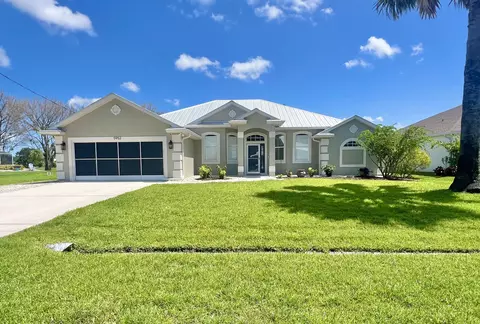 5952 NW Favian Ave, Port Saint Lucie, FL 34986