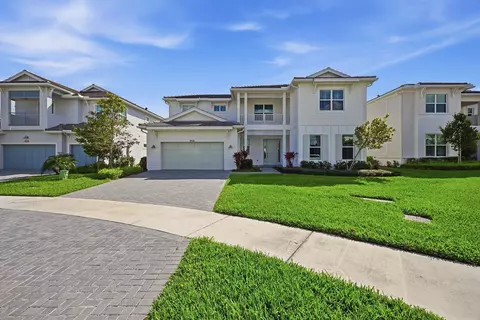 9334 Crestview Cir, Palm Beach Gardens, FL 33412