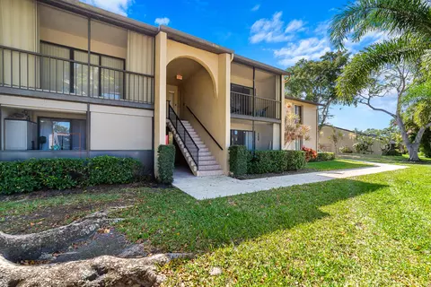 702 Sunny Pine Way UNIT B1, Greenacres, FL 33415