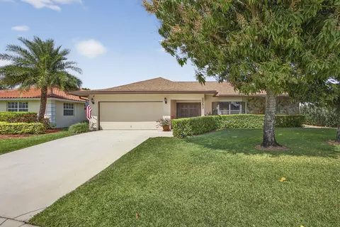 2583 W Carandis Rd, West Palm Beach, FL 33406