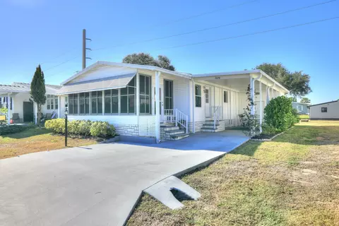 7576 Chasta Rd, Micco, FL 32976