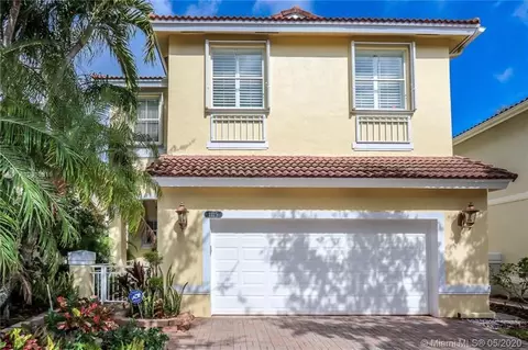 1115 Linden St, Hollywood, FL 33019