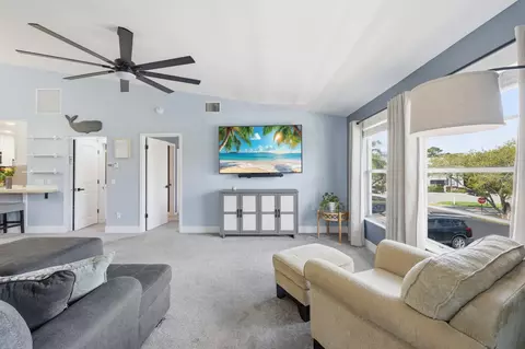 8228 SE Croft Cir #J-6, Hobe Sound, FL 33455