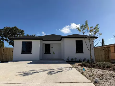 1509 W 28th St, Riviera Beach, FL 33404