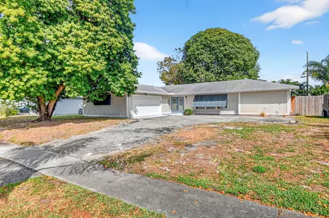 320 Riverdale Rd, Palm Springs, FL 33461