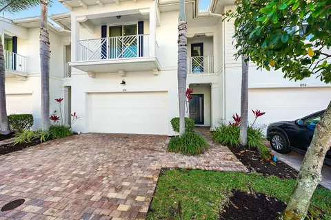 1056 Piccadilly St, Palm Beach Gardens, FL 33418