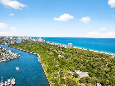 2555 NE 11th St #202, Fort Lauderdale, FL 33304