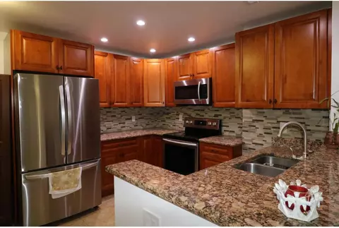 11333 Royal Palm Blvd #E-1, Coral Springs, FL 33065