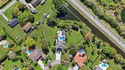 3541 Carlton Ln, Davie, FL 33330