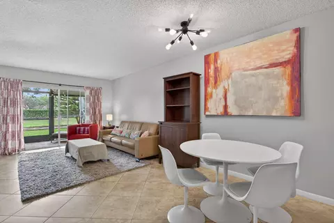 2230 N Cypress Bend Dr N #104, Pompano Beach, FL 33069