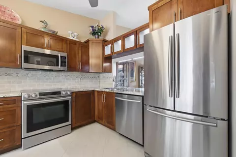 3803 NW 35th St #1547, Coconut Creek, FL 33066