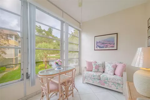3431 NW 50th Ave #213, Lauderdale Lakes, FL 33319