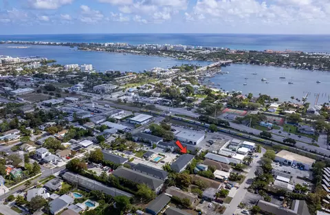 324 W Pine St #11, Lantana, FL 33462