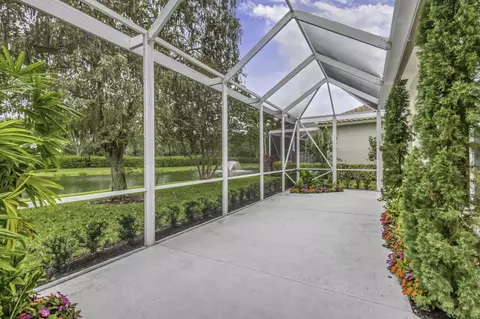 936 Augusta Pointe Dr, Palm Beach Gardens, FL 33418