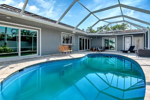 2116 NE 68th St, Fort Lauderdale, FL 33308