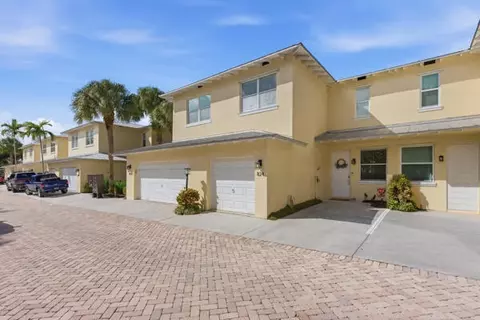 824 SE 4th Ct, Deerfield Beach, FL 33441