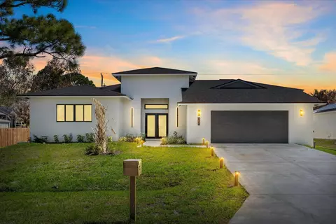 5691 NW North Macedo Blvd, Port Saint Lucie, FL 34983