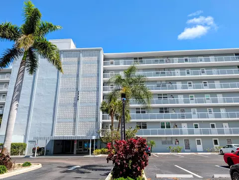 5700 NW 2nd Ave #509, Boca Raton, FL 33487