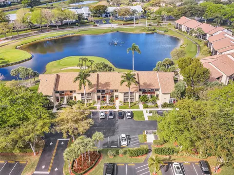5056 Oakhill Ln #815, Delray Beach, FL 33484