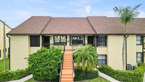 4698 Lucerne Lakes Blvd E #202, Lake Worth, FL 33467