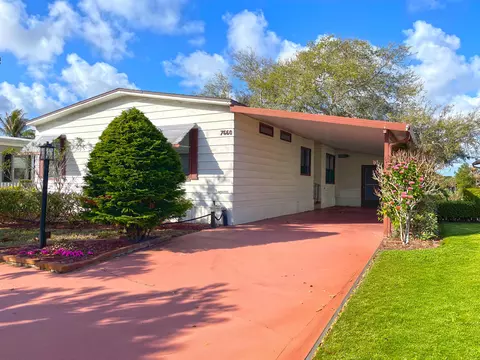 7660 SE Shenandoah Dr SE, Hobe Sound, FL 33455