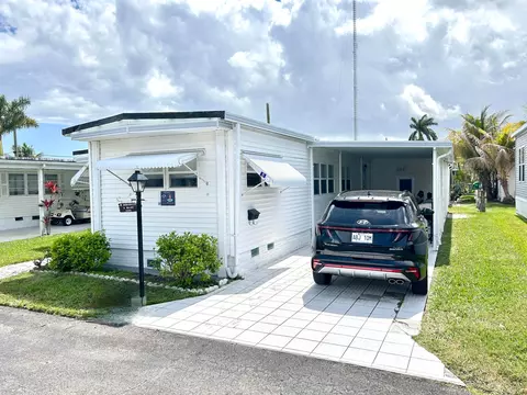 3240 State St, Hollywood, FL 33021