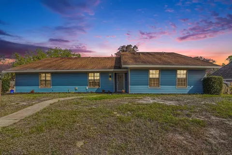 2555 Kumquat St NE, Palm Bay, FL 32905