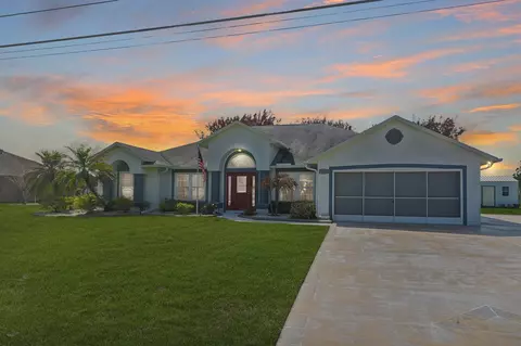 5944 NW Favian Ave, Port Saint Lucie, FL 34986