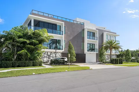 344 Venetian Dr #101, Delray Beach, FL 33483
