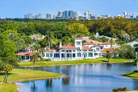 13101 Monet Ln, Palm Beach Gardens, FL 33410