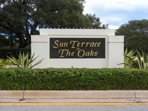 1702 Silverleaf Oak Ct, Palm Beach Gardens, FL 33410