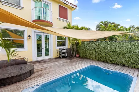 1222 NE 18th Ave #1, Fort Lauderdale, FL 33304