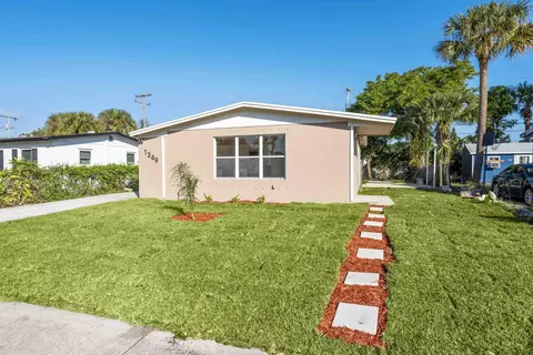 1349 9th St, West Palm Beach, FL 33401