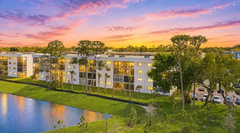 4725 Lucerne Lakes Blvd E #110, Lake Worth, FL 33467