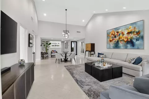 19560 Sawgrass Dr #2203, Boca Raton, FL 33434