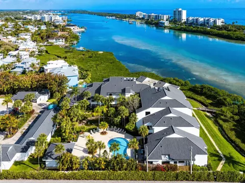 200 Waterway Rd #104, Tequesta, FL 33469