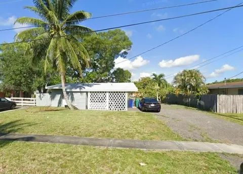 2305 E River Dr, Margate, FL 33063