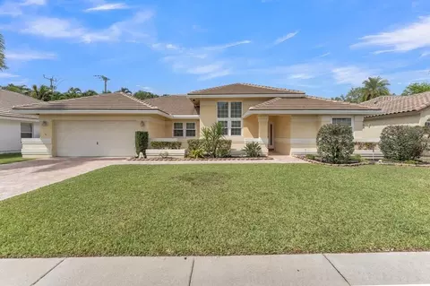 3291 Overlook Rd, Davie, FL 33328