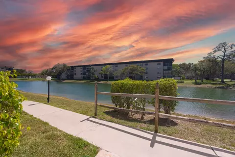 4940 E Sabal Palm Blvd #108, Tamarac, FL 33319