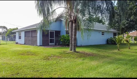 359 SW Duxbury Ave, Port Saint Lucie, FL 34983