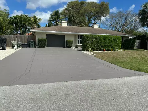 2099 S Conference Dr, Boca Raton, FL 33486