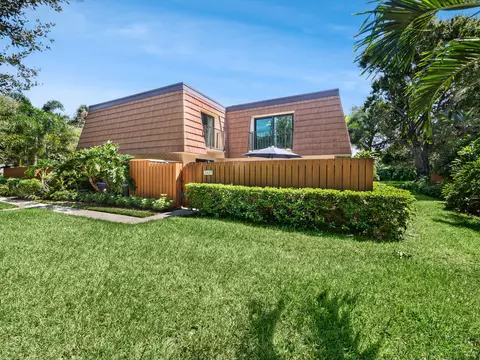 2429 24th Ct, Jupiter, FL 33477