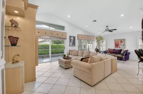 7170 Haviland Cir, Boynton Beach, FL 33437