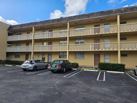 6200 NW 62nd St #202, Tamarac, FL 33319