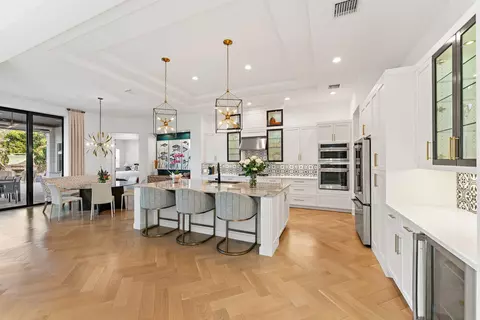 Kitchen - 17560 SE Conch Bar Ave, Jupiter, FL 33469 photo 2 of 9